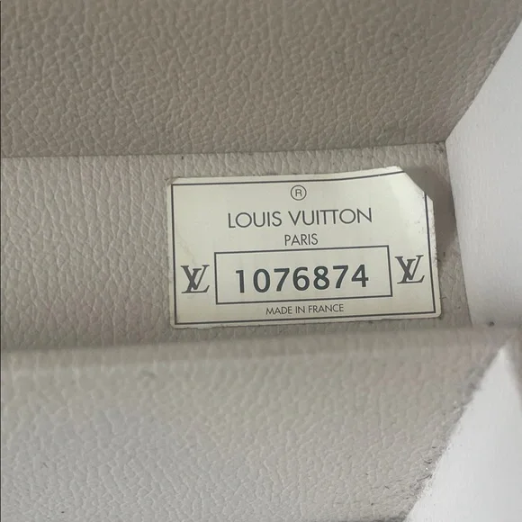 Louis Vuitton Brown Monogram Travel Trunk with Natural Leather Handle - Picture 5 of 9